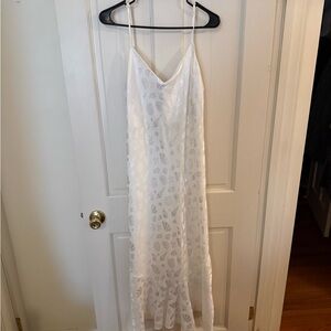 Show Me Your MuMu Elegant White Patterned Slip